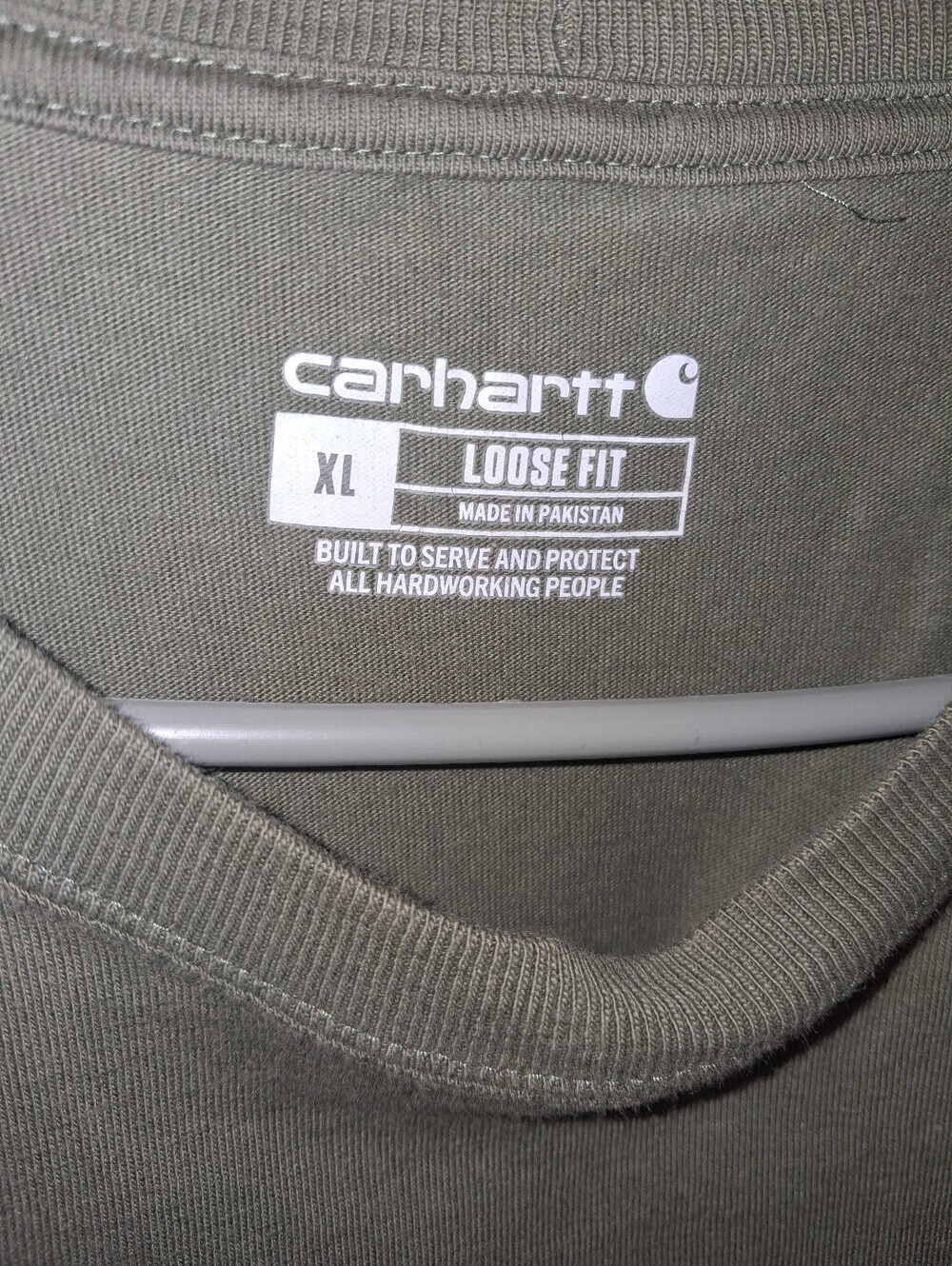 Carhartt Olive Green Pocket Short Sleeve Loose Fitting Tee In A Mens XL. - Picture 2 of 6